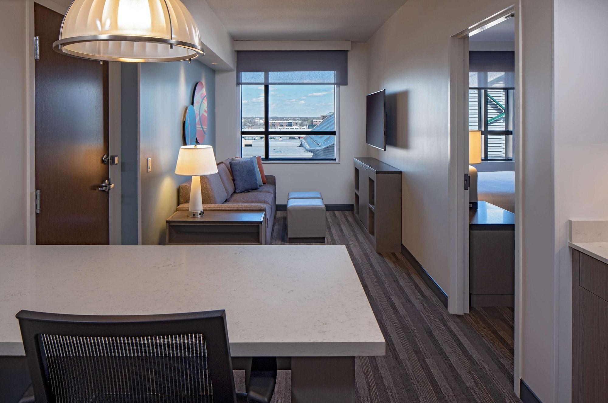 Отель Hyatt House Indianapolis Downtown Экстерьер фото