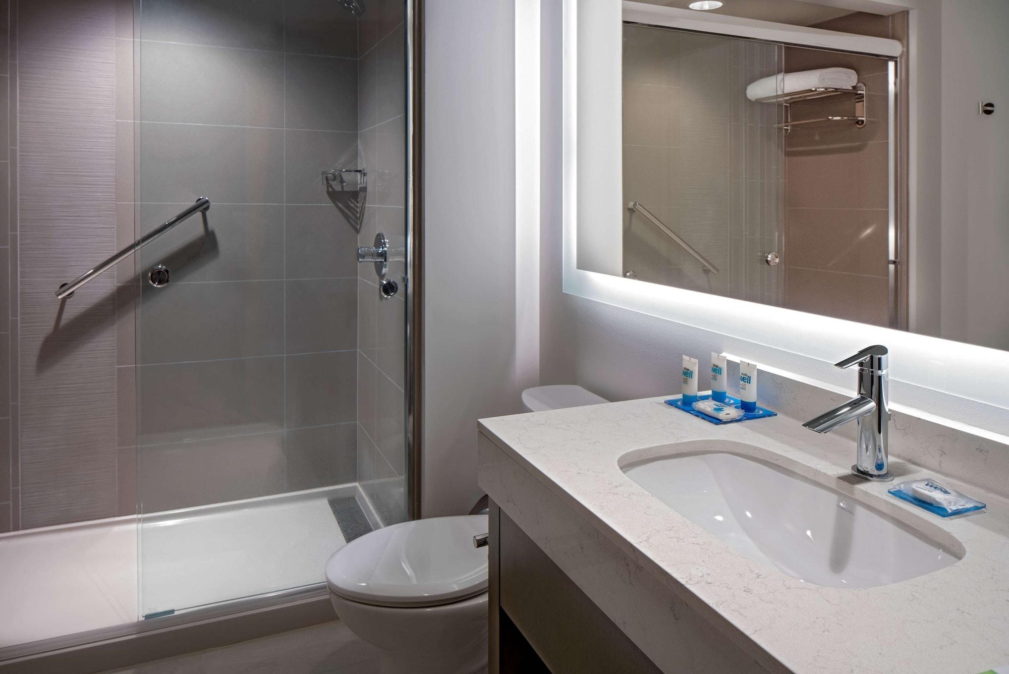 Отель Hyatt House Indianapolis Downtown Экстерьер фото