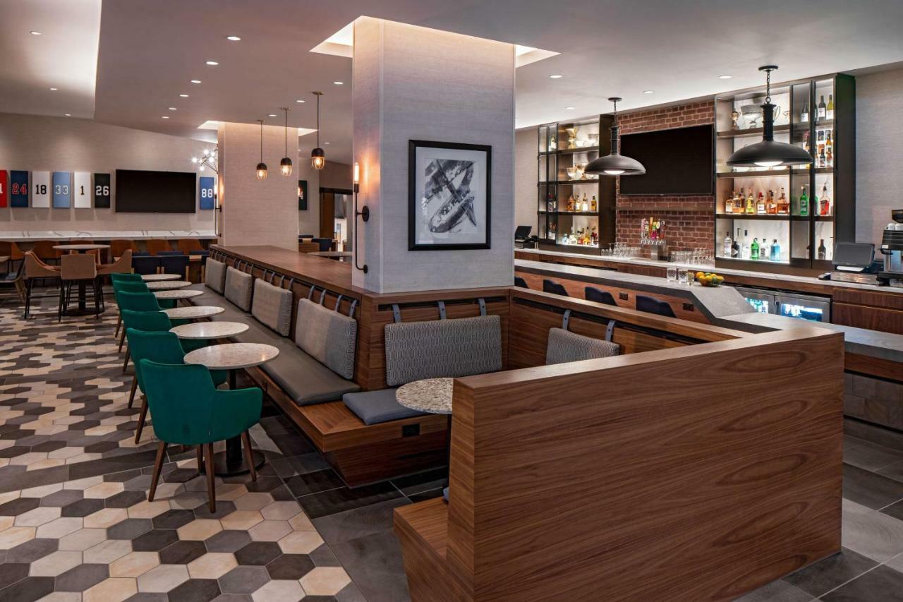 Отель Hyatt House Indianapolis Downtown Экстерьер фото