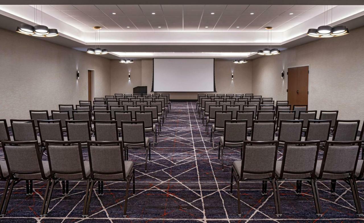 Отель Hyatt House Indianapolis Downtown Экстерьер фото