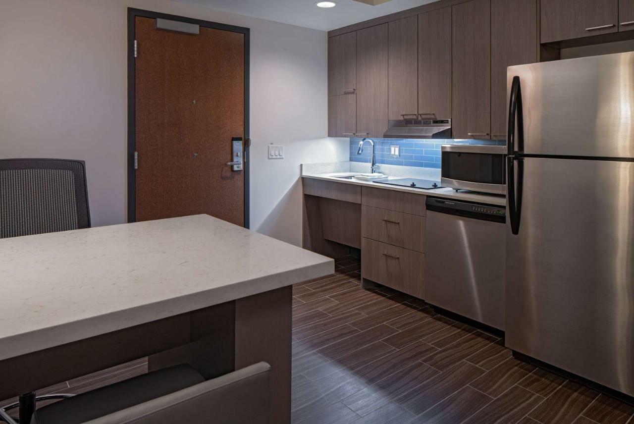 Отель Hyatt House Indianapolis Downtown Экстерьер фото
