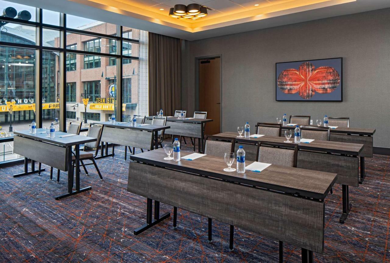 Отель Hyatt House Indianapolis Downtown Экстерьер фото